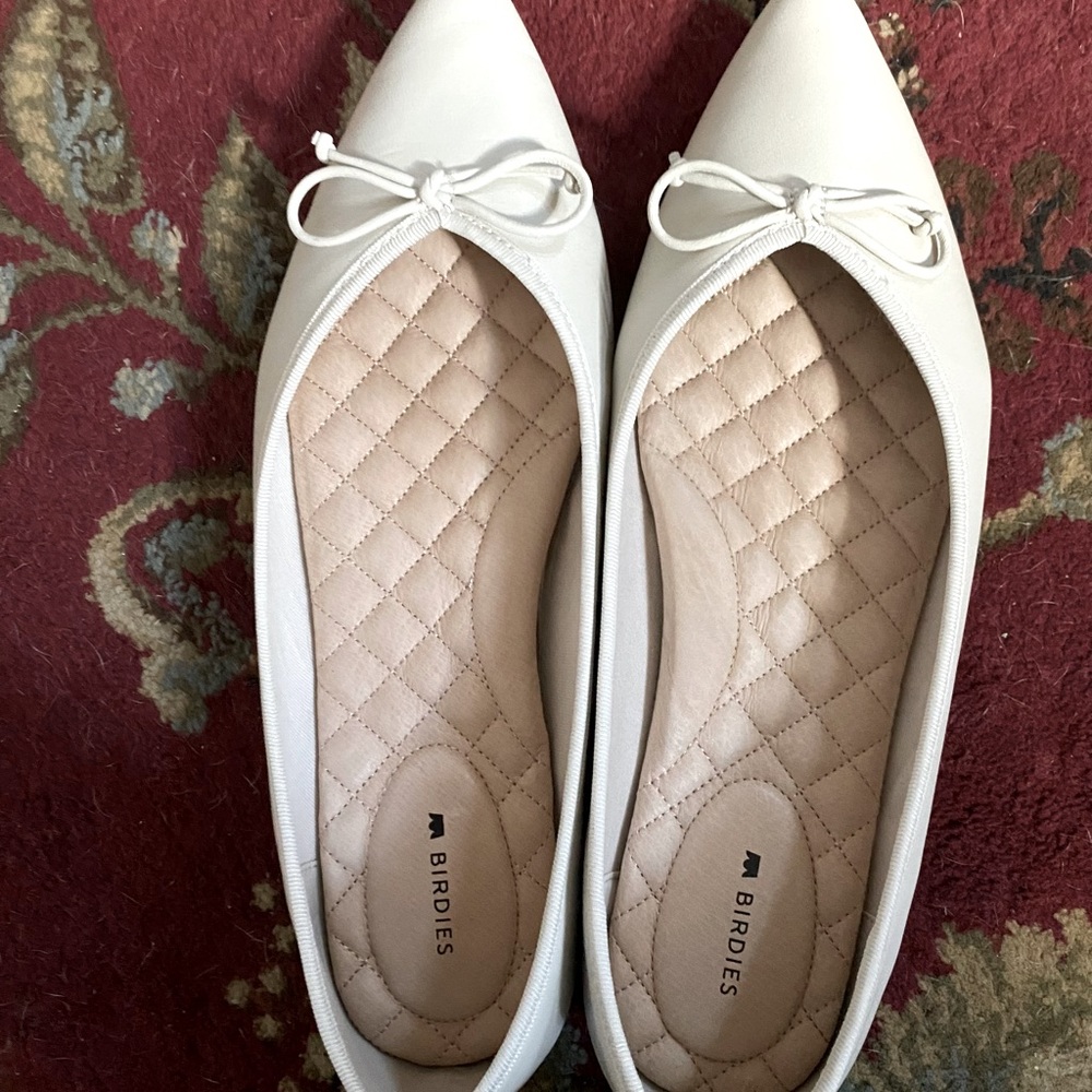 Birdies 9.5 Ecru Goldfinch. Worn for half a day. Price includes box